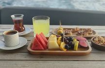 Bosphorus Sunset Cruise on Luxury Yacht with Transfers