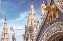 Doge's Palace & Basilica Tour with Gondola Ride in Venice