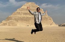 Private guided tour to Giza Pyramids, Sphinx, Memphis, & Saqqara