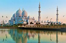 Abu Dhabi Full-Day Sightseeing Tour from Dubai with a guide