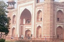 Jaipur to Agra Private Taj Mahal and Fort Tour