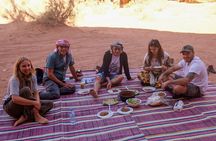 Half day Jeep Tour with Camel Ride and overnight in Camp (All Meals incl.)