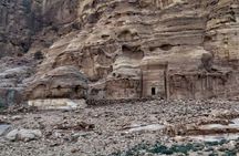 Private Horse Riding Tour in Petra-tomb Haroun Trial 