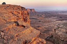 Edge of the World Tour from Riyadh Private 4x4 Car Pick up 