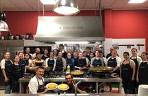Valencian paella workshop and visit to the Algiros market