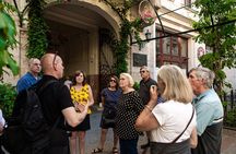 Buda Castle Walking Tour with Matthias church entry, Cake&Coffee