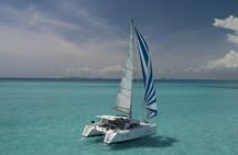 Private Luxury Catamaran to Isla Mujeres