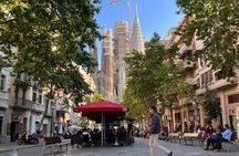 Sagrada Familia Tour with Express Entry and Local Guide