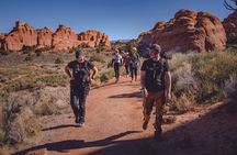 Arches Full Day Private Tour and Hike