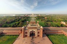 Private Same Day Abhaneri Stepwell and Taj Mahal Tour from Jaipur