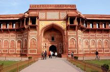 Private Same Day Abhaneri Stepwell and Taj Mahal Tour from Jaipur