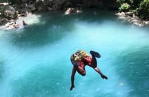 Ocho Rios: Amazing Blue Hole and Chill at Reggae Hill