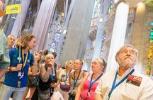 Barcelona: Sagrada Familia Guided Tour with Fast Track Access