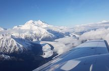 Denali Peak Sightseeing by Plane
