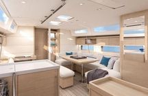 Sailing Charter around Vancouver Harbour Private Tour