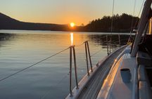 Sailing Charter around Vancouver Harbour Private Tour