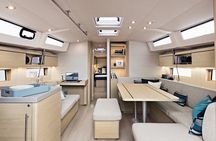 Sailing Charter around Vancouver Harbour Private Tour