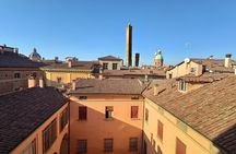 Bologna in one day: Art, History and Gastronomy
