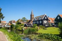 Private Tour to Giethoorn with boat and Zaanse Schans windmills