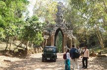Angkor Wat, Tomb Raider & Bayon Jeep Tour 