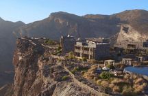 Private Day Tour of Oman's Natural Wonders in Nizwa, Jabel Akhdar