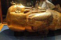 The Egyptian Museum and Khan El Khalili