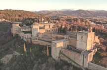  Private Walking Tour with Play Granada