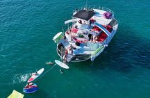 Private Yacht Charter on ChicaFun 1 Waterslides all inclusive