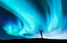 Private Northern Lights Tour with Icelandic Treats and Liquor