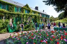 Giverny Monet’s Home and Gardens Half Day Tour from Paris