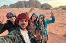 4 Hour Jeep Tour (morning or sunset) - Wadi Rum Desert Highlights