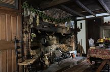 Inside the Daniels House: An Interactive House Tour