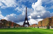 Paris : Private Custom Walking Tour with A Guide (Private Tour)