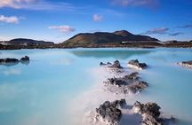 Reykjanes Explorer: Airport Transfer with Sightseeing Adventure