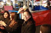 Seoul: Palace, Temple and Market Guided Foodie Tour at Night