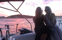 Barcelona Sensational Sunset Tour with Open Bar and Snacks