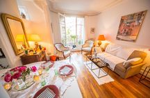 Seasonal Parisian Dinner in an Elegant Montmartre Home