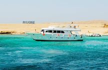 Private Guided Giftun Islands Boat Tour with Lunch From Hurghada