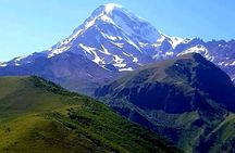 Private Tour: Ananuri Gudauri and Kazbegi