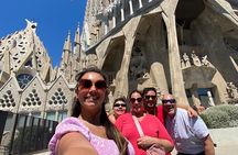 Semi-Private Barcelona Tour Gothic, Sagrada Familia & Park Guell 