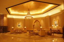 From Dubai: Abu Dhabi Guided City Tour with Lunch
