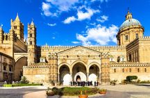 Walking in the historic center of Palermo and its markets