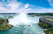 Niagara Falls Evening Tour with Boat, Journey, Dinner & Fireworks