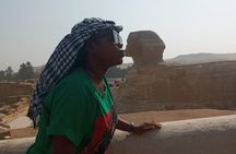 Private Day Tour to Giza Pyramids And Civilization Museum& Bazaar