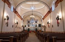 San Antonio Small Group Walking Tour with Riverwalk Boat Cruise