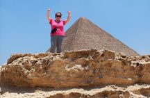 Private Tour Giza Pyramids Sphinx Sakkara and Memphis