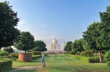 Private Taj Mahal Tour from Delhi by Car -All Inclusive