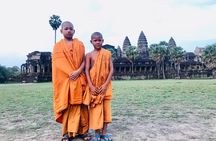 1-Day Temple Tour: Explore Rolous Group, Grand Circuit & Sunset