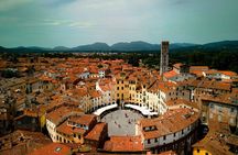 Discover Lucca and Pisa and Enjoy Buccellato Cake: Full Day Tour