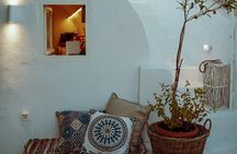 Half-Day Traditional Micro Restaurant in Santorini